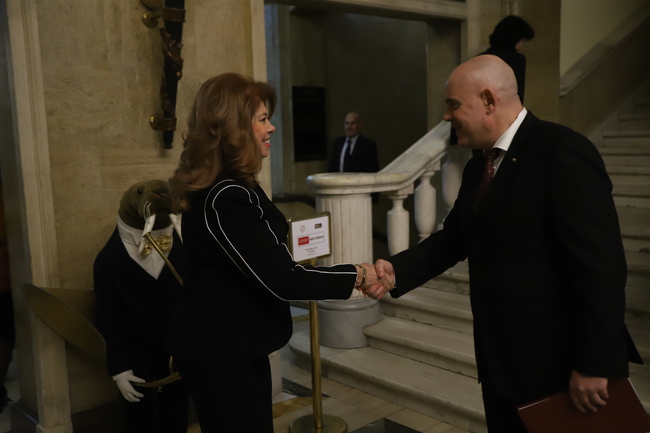 Прокуратура на Република България: Вицепрезидентът Илияна Йотова пред участниците в Международната конференция „STOP HATE SPEECH“: Вирусът на омразата е готов да мутира при всяка социална и обществена криза