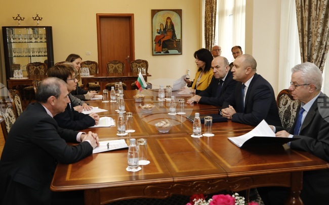 Албания - Румен Радев - ЕБВР - среща