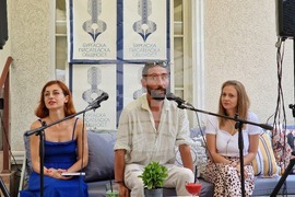 Бургас - Анна Лазарова - Нели Станева - представяне на стихосбирки