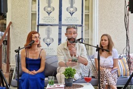 Бургас - Анна Лазарова - Нели Станева - представяне на стихосбирки