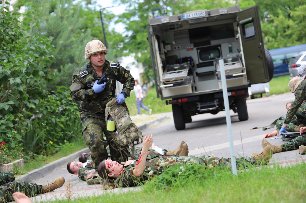 ВМА: Военни лекари влизат в МУ-Варна и с оценки от други университети