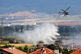 Елин Пелин - склад за фойерверки - пожар - хеликоптер