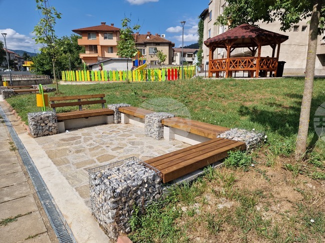 Троян - градинка - проект - детска площадка