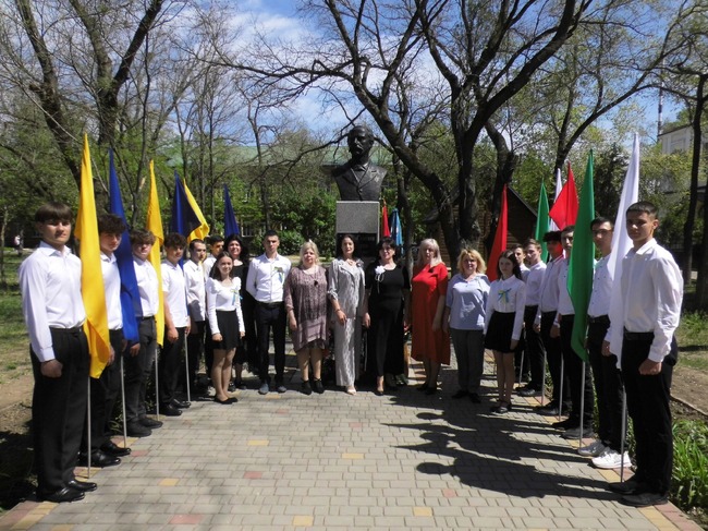 Болградската гимназия „Георги Стойков Раковски“ в Украйна се подготвя за отбелязването на патронния си празник