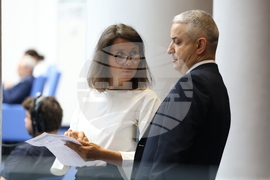 Парламент - заседание