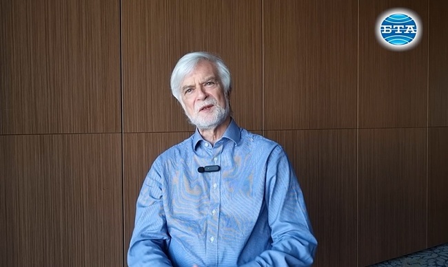 Екстремното време настъпва по-бързо от очакваното, каза сър Джим Скиа пред БТА