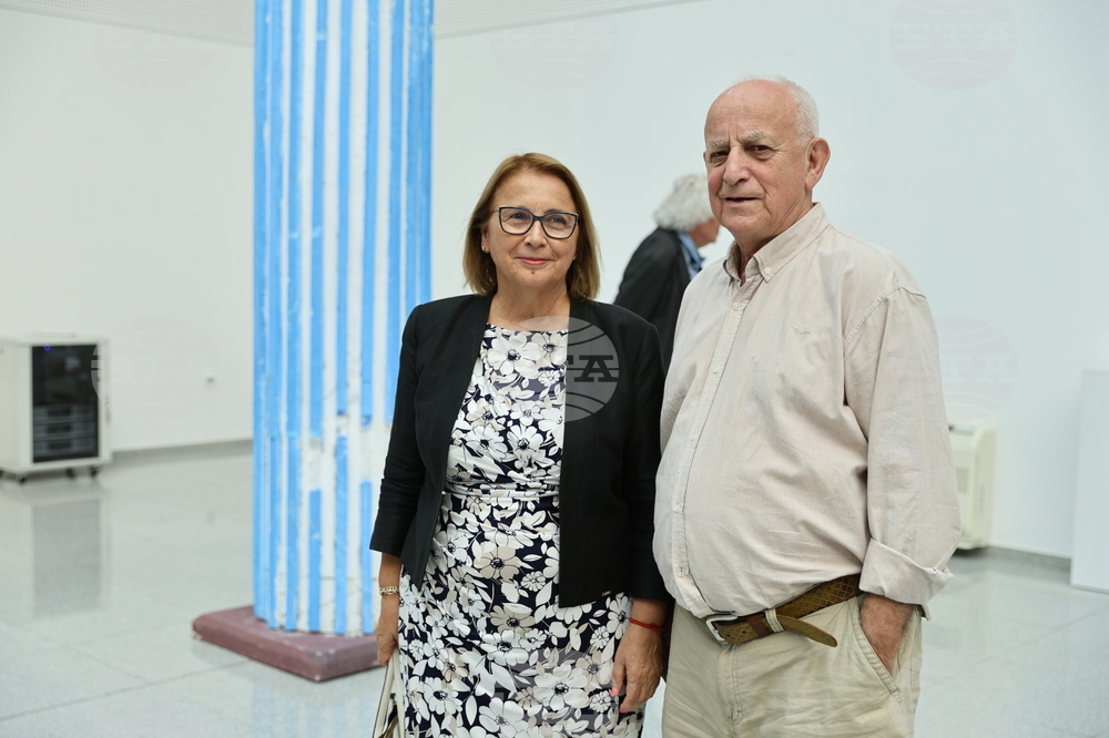 Пловдив - „Хоризонтално, отвесно, наклонено“ - изложба - откриване