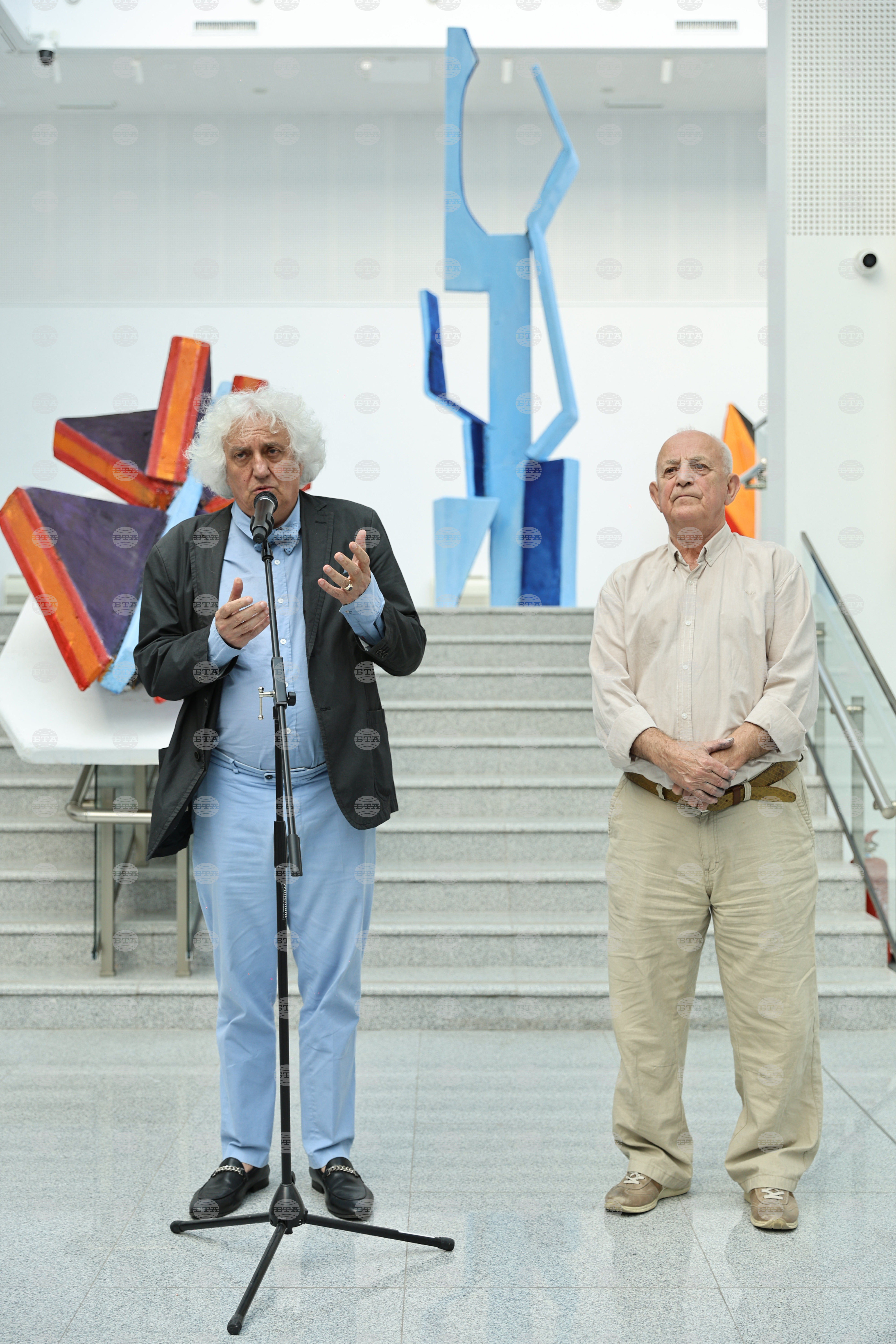 Пловдив - „Хоризонтално, отвесно, наклонено“ - изложба - откриване