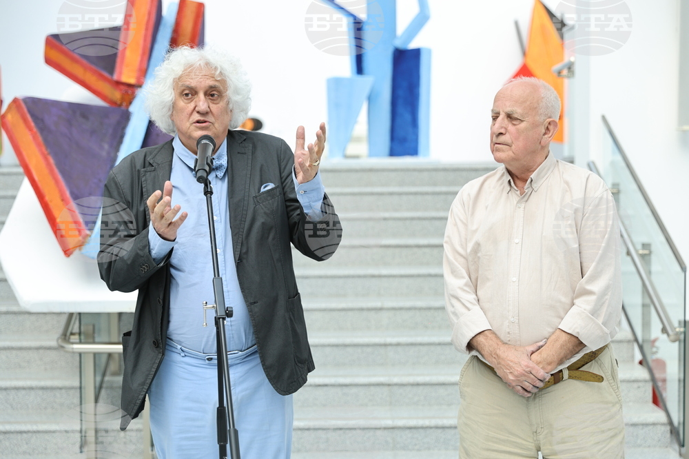 Пловдив - „Хоризонтално, отвесно, наклонено“ - изложба - откриване