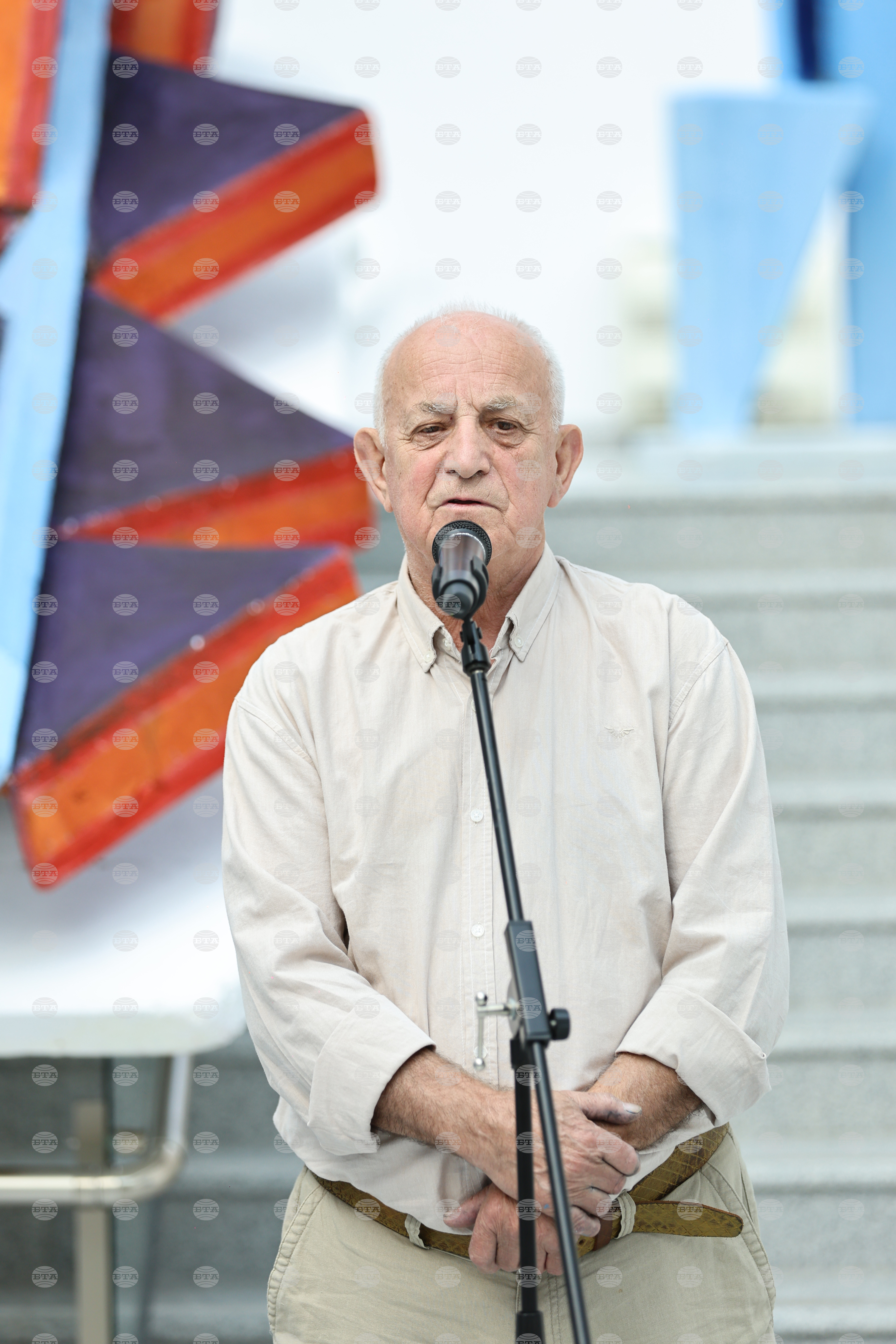 Пловдив - „Хоризонтално, отвесно, наклонено“ - изложба - откриване