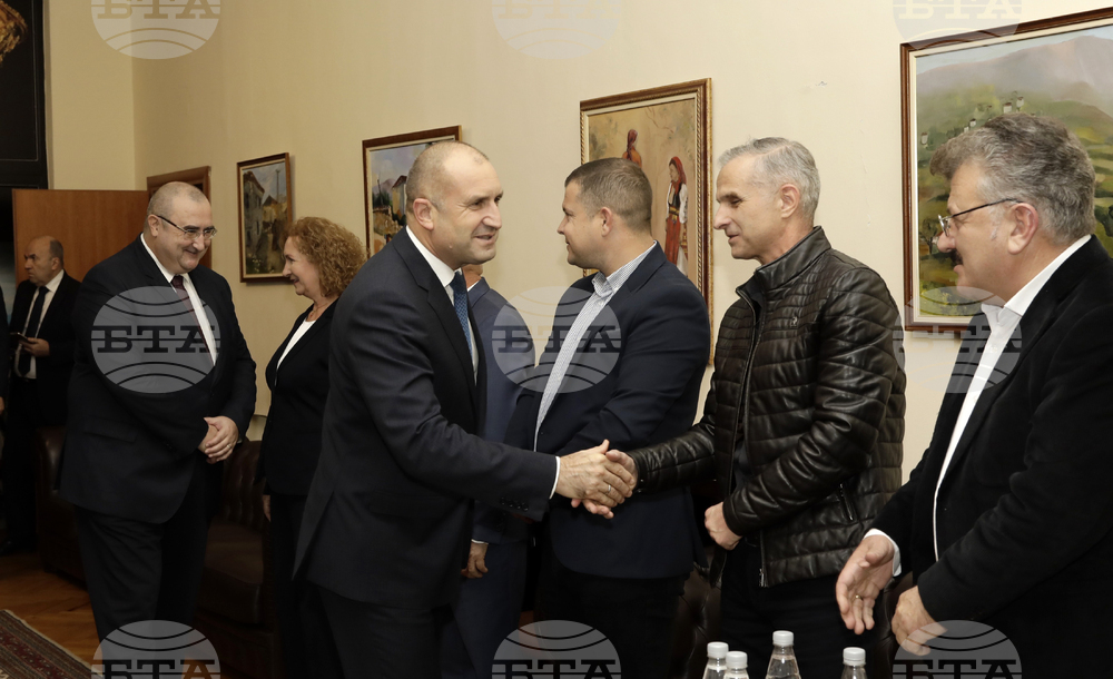 Албания - Румен Радев - посещение - българско национално малцинство - среща