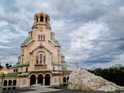 Премиера на музикалната поема „Рилският пустинник“ пред храм-паметника „Св. Александър Невски“, снимка – Даниел Димитров /БТА