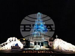 Премиера на музикалната поема „Рилският пустинник“ пред храм-паметника „Св. Александър Невски“, снимка – Даниел Димитров /БТА