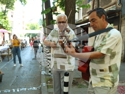 „Голямата маса - донеси храна, опознай съседа“ - инициатива