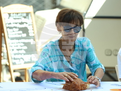 „Голямата маса - донеси храна, опознай съседа“ - инициатива