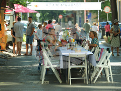 „Голямата маса - донеси храна, опознай съседа“ - инициатива