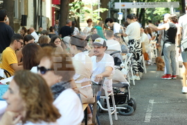 „Голямата маса - донеси храна, опознай съседа“ - инициатива