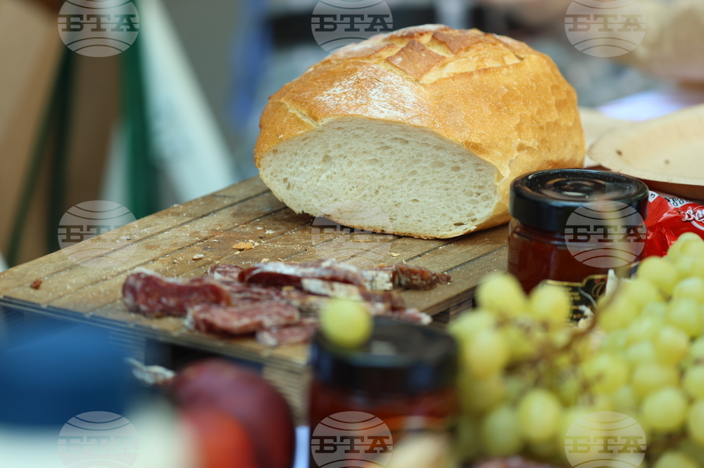 „Голямата маса - донеси храна, опознай съседа“ - инициатива