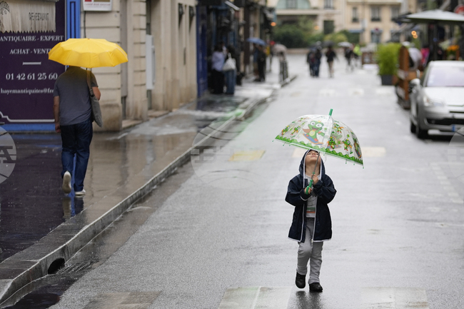 10 мъже са били обвинени във Франция заради насилие над дете на 5 годинки, извършено със съучастие на баща му