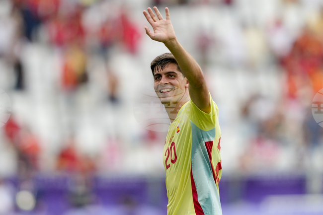 Евертън се прицели в краен бранител на Севиля за януарския трансферен прозорец