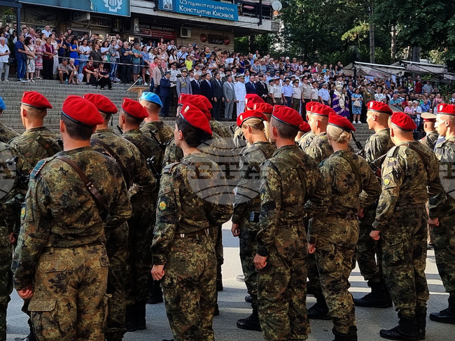Велико Търново - Випуск 146-и на НВУ „Васил Левски“ получи първо офицерско звание