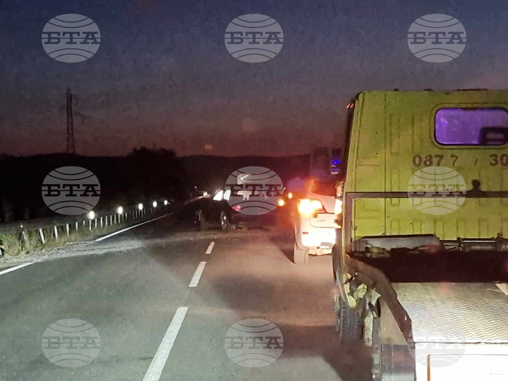Автомобил е катастрофирал по пътя Самоков - Дупница, водачът е добре