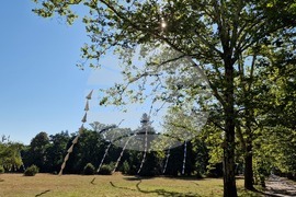 Фестивал "София лайт" - инсталация "Стоманена трева"