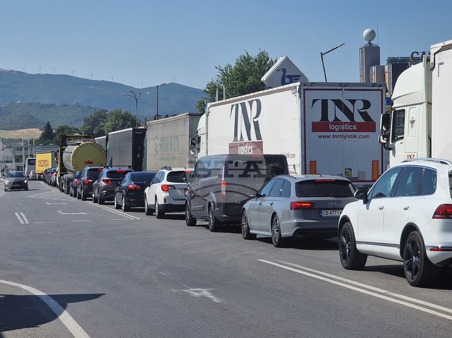 Износът на стоки от България за ЕС намалява с 4,2 процента, а вносът от ЕС у нас - с 1,2 процента през периода януари - април на годишна база, по данни на НСИ