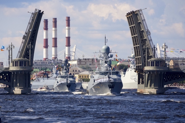 Русия отменя голям военноморски парад "от съображения за сигурност"