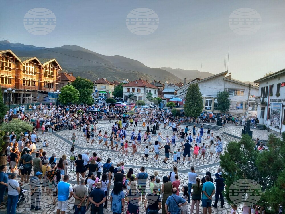 Банско изпраща юли с препълнени площади и богата фестивална и културна програма