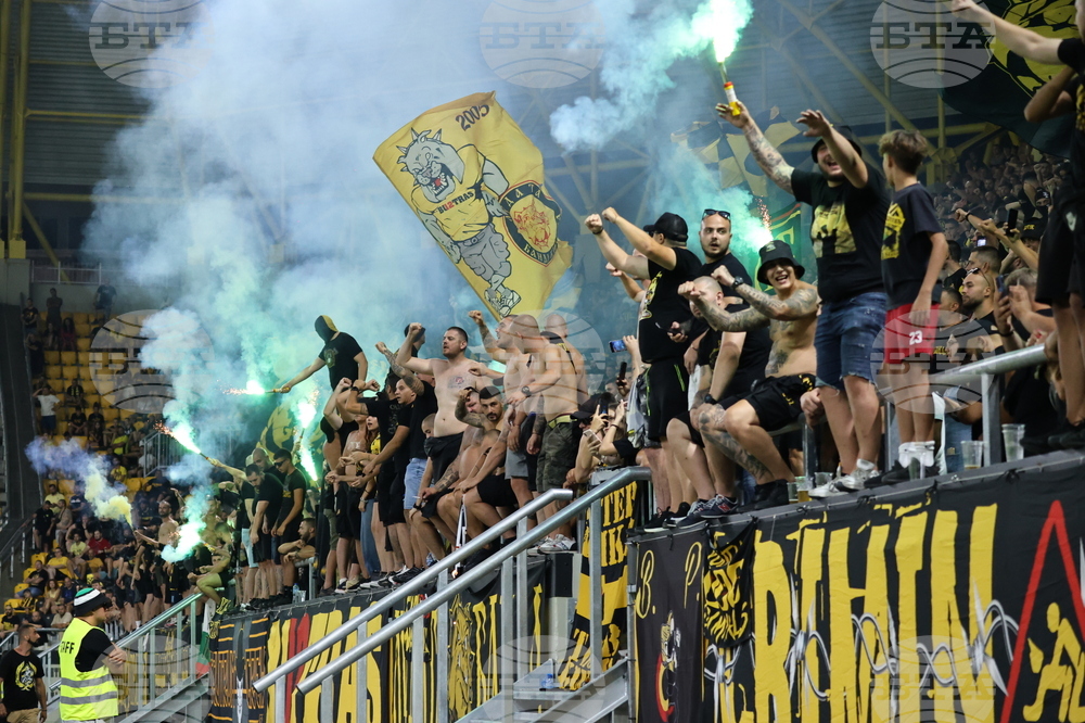 Пловдив - футбол - Ботев (Пловдив) - Локомотив (Пловдив)