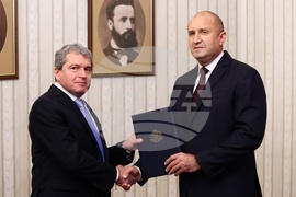 Румен Радев - "Има Такъв Народ" - мандат