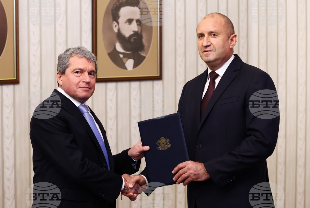 Румен Радев - "Има Такъв Народ" - мандат