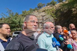 Петрич - българо-гръцка граница - пожар - Димитър Главчев - Калин Стоянов