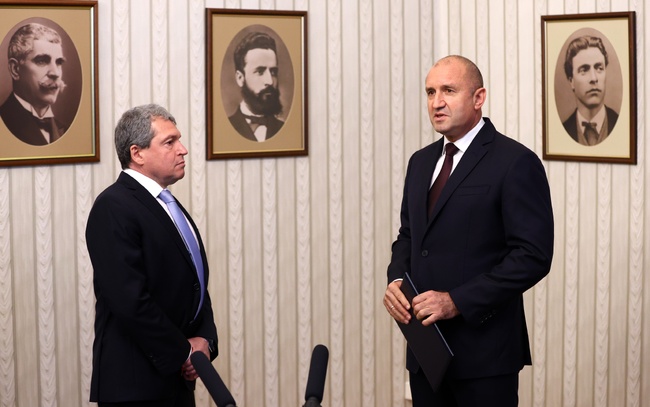 Президентът призова за отговорност и прозрачност в разговорите за възможностите да се състави редовен кабинет с третия мандат в 50-ото Народно събрание 