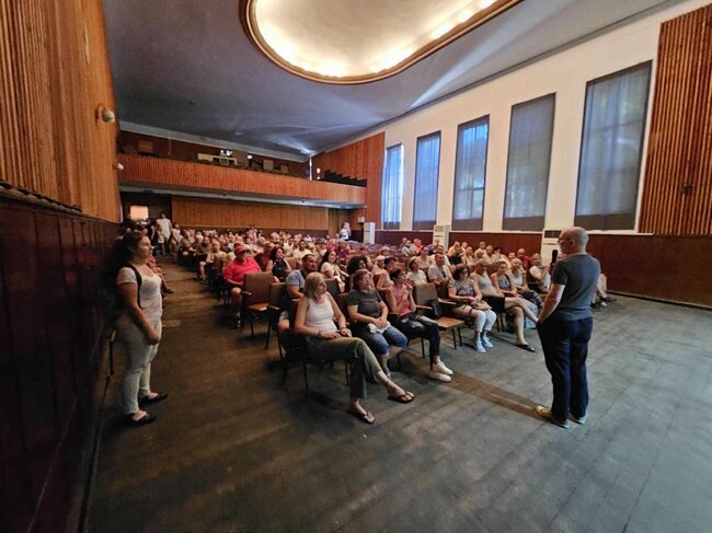 Жители на русенско село се обявиха против изграждане на асфалтова база и бетонов възел, инвеститорът обещава ползи за селото