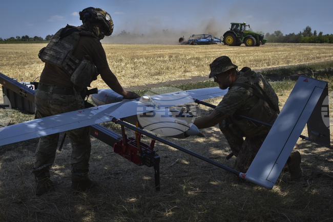 Украйна съобщи, че е поразила склад за дронове в руската република Татарстан
