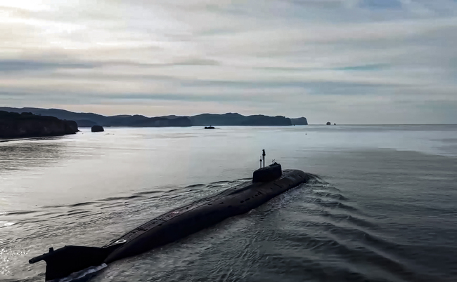 Руски и китайски кораби участват в съвместни учения за борба с подводници в Тихия океан, съобщи Интерфакс