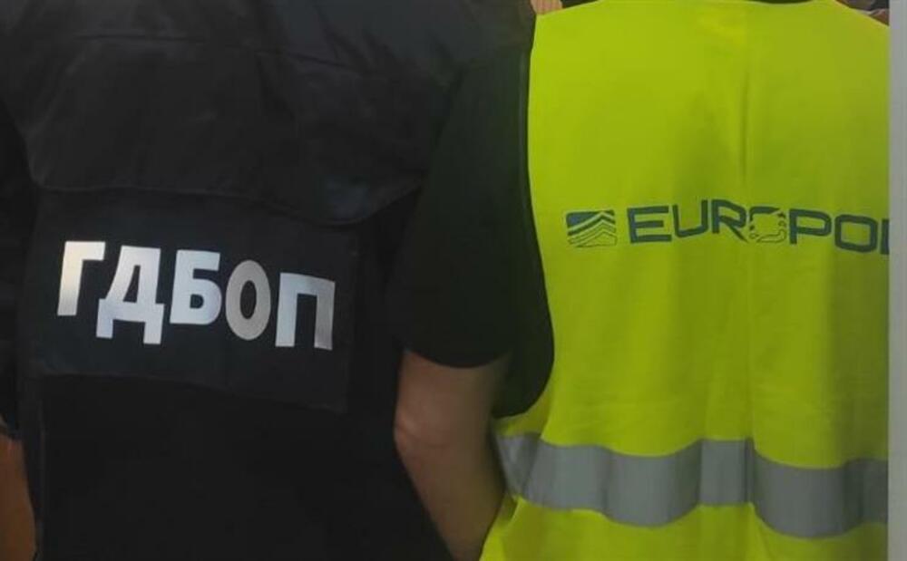 Romanian, Bulgarian Law Enforcers Bust Migrant Trafficking Ring