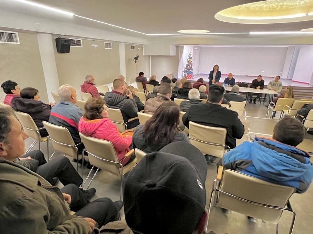 Нинова в Самоков: Петков и Василев не са плод на доверие, а внимателно премислен план на Радев 