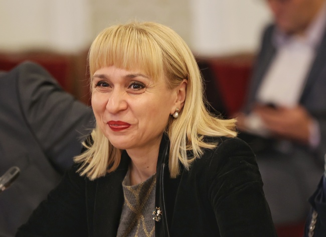 Предложението на омбудсмана за втори шанс на матурата - вход за ВУЗ, бе внесено за разглеждане в Комисия по образование и култура в НС