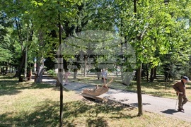 Самоков - Туристическа градина - пейки