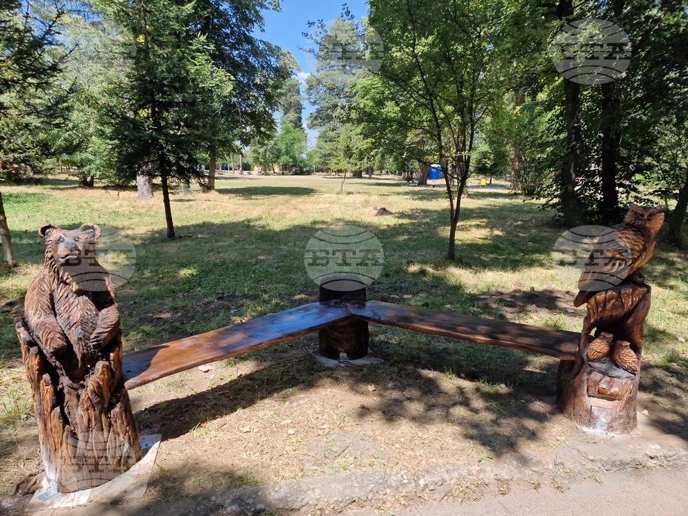 Самоков - Туристическа градина - пейки