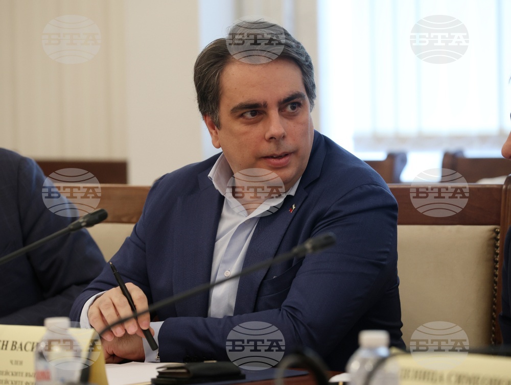 Народно събрание - Комисия по европейските въпроси и контрол на европейските фондове - заседание - Асен Василев