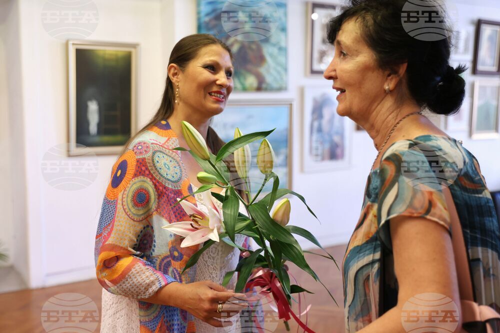 Бургас - Нели Тодорова - „Претворения" - изложба