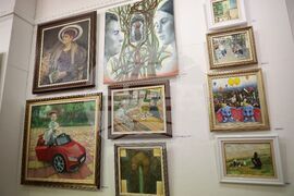 Бургас - „Претворения" - изложба