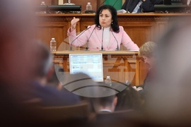 Парламент - извънредно заседание