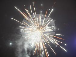 На 5 декември на пл. „Сава Младенов“ в гр. Тетевен грейна коледната елха, което символично постави началото на коледните и новогодишни празници в общината