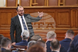 Парламент - извънредно заседание