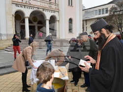 Благотворително в Ловеч раздадоха 120 порции рибена чорба по повод Никулден